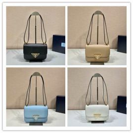 Picture of Prada Lady Handbags _SKUfw145878422fw